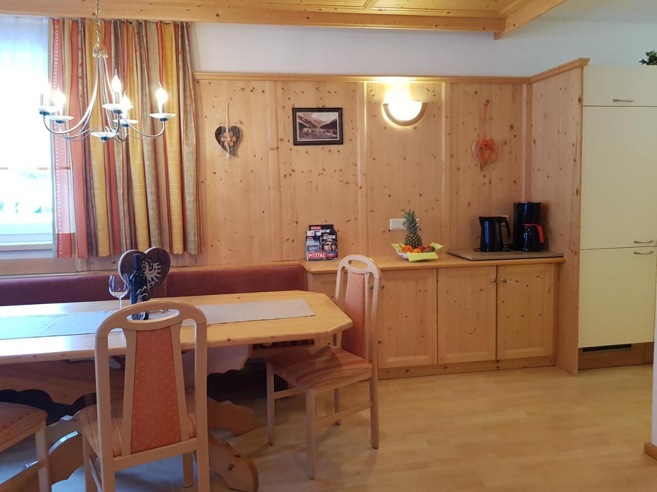 Alpina Appartement Sankt Leonhard im Pitztal Eksteriør bilde
